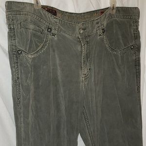 Rock Revival size 42/32